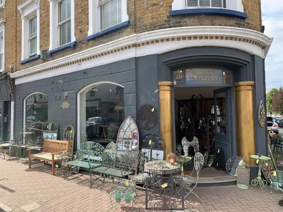 Riverside 1 Bed Basement Flat Near Hampton Court Palace East Molesey Eksteriør bilde